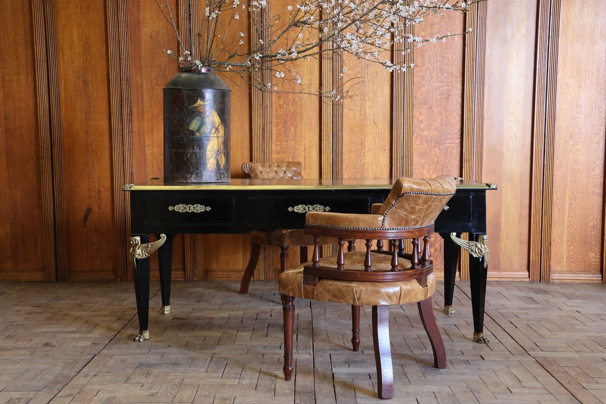 BrownriggUK's tweet image. Pair of C19th Danish Library / Desk Chairs newly Upholstered in Aged Leather

bit.ly/3JWyxeF

#librarychair #deskchair #leatherchair #antique #furniture #homedecor #design