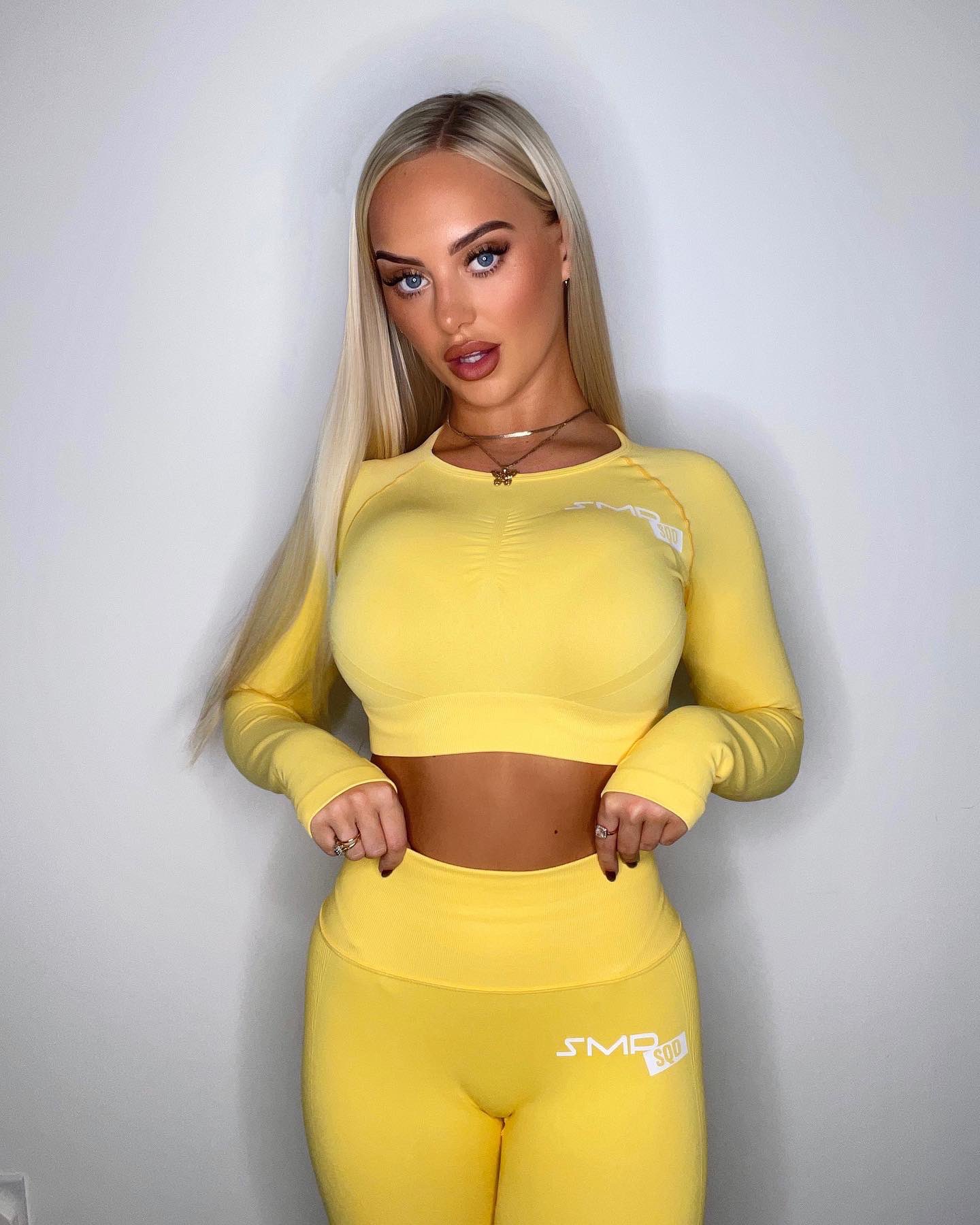 TW Pornstars - 1 pic. Rhiannon Blue. Twitter. CASHAPP me for my coffee