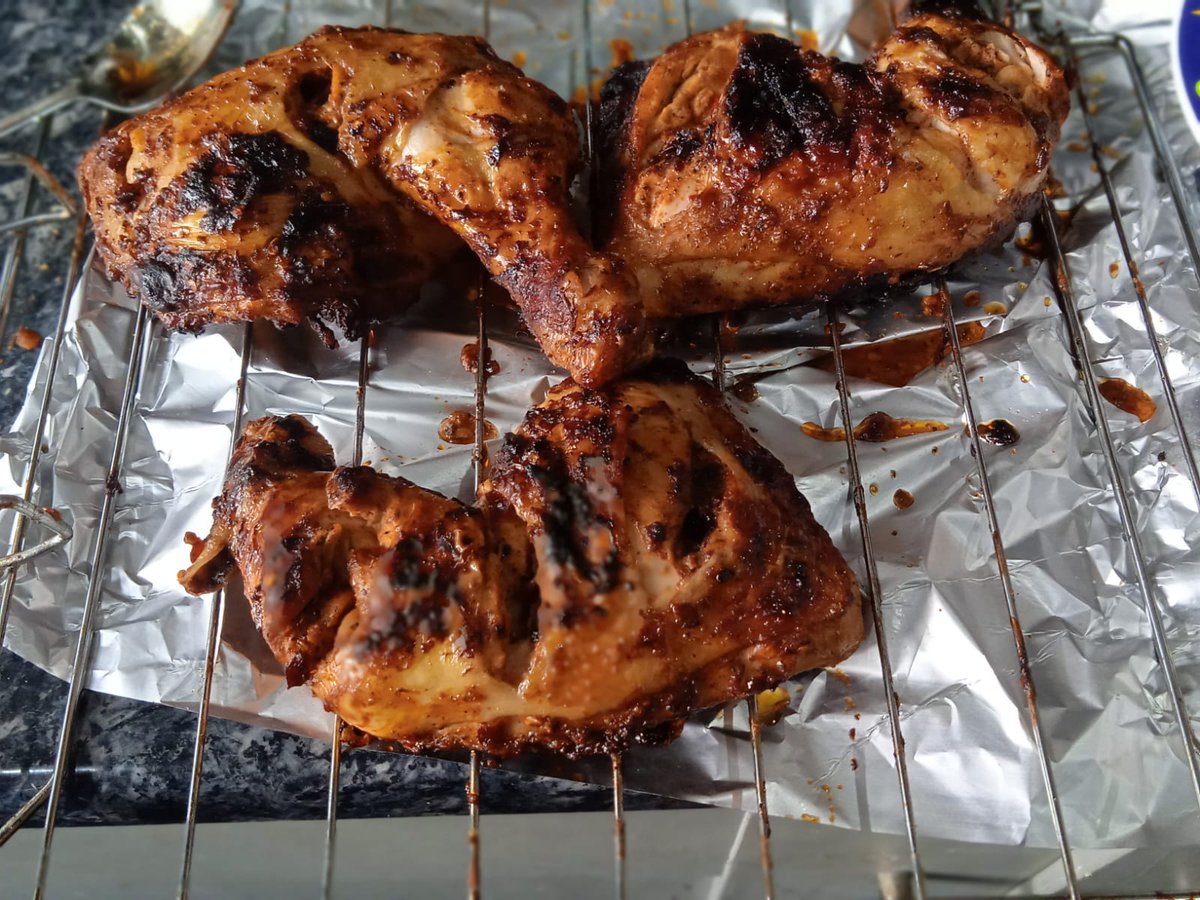 NusratKitchen's tweet photo. Roasted Chicken, Vegetables &amp; Plain White Rice
For more Items, advance Order, DM at https://t.co/nurMr3xI26 https://t.co/3hUsrzxiXv

#desifoods  #halalfood #halal #homemadefood  #belfast #newtownards #bangor #dundonald #roastedchicken #vegetables #plainrice https://t.co/OBHanPaBLh