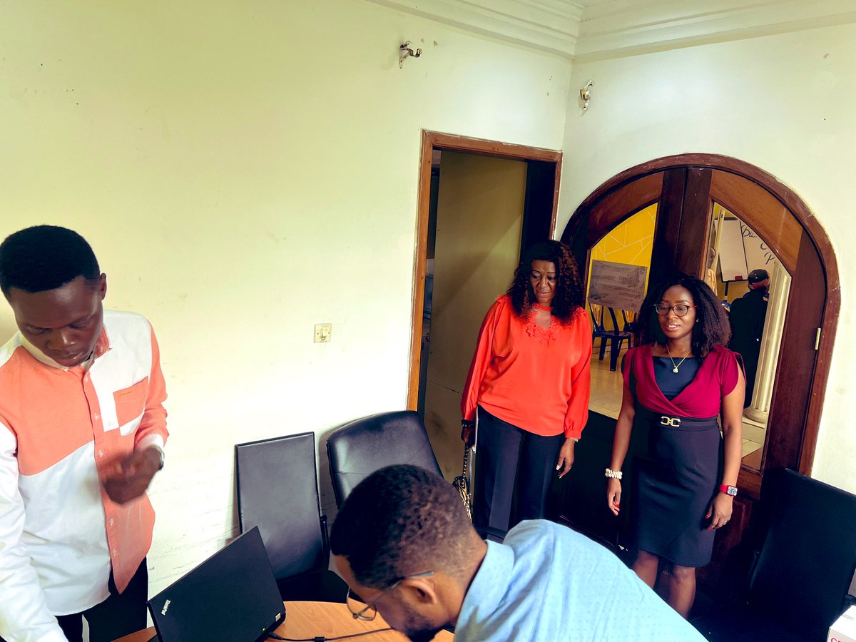 afiamama's tweet image. #Kinshasa 
30.03.2023 Visite de la présidente du conseil d’administration #AMA Mme le bâtonnier Rose Tumba Kaja au siège de @afiamama à #Kinshasa.

@annytenga 
@nicolemundele1 @MelissaHenquin @kwambatshingej @NLkinbrazza @MakokiYaMwasi @kediMiseya @Benitakivughen1 @AMA_belgium