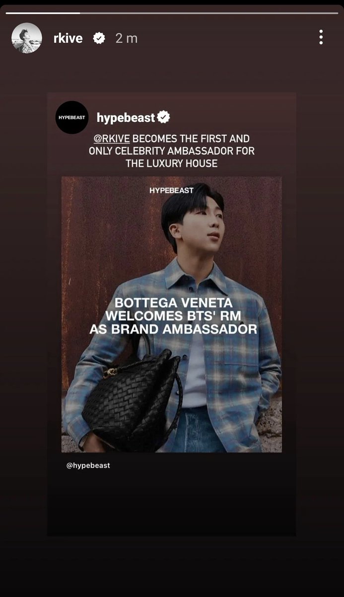 RNARMY26's tweet photo. HELL YEAH ๐ ๐ ๐ ๐ #NAMJOON #BottegaVenetaxRM @BTS_twt @bts_bighit #RMLEADER #RMARMY #RMinstaStory #RKIVE #RMBOTTEGAAMBASSADOR ๐๐๐๐๐๐๐๐ https://t.co/qyGGmLX1jp