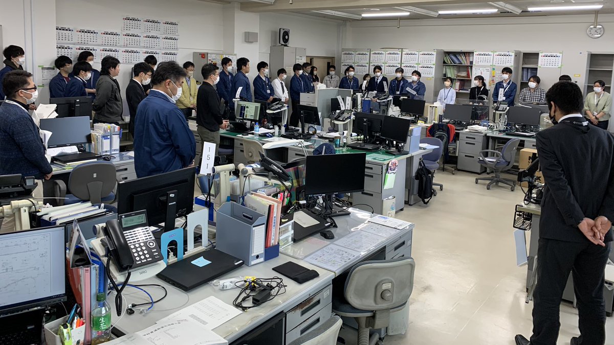 setagaya_eizen's tweet photo. 施設営繕担当部は令和４年度の業務を終了しました。部課長が３人異動し、新たな年度は新規体制でのスタートになりますが、引き続き応援の程、よろしくお願いします。#世田谷　#世田谷らしい公共建築 https://t.co/FJKgsyBYyH