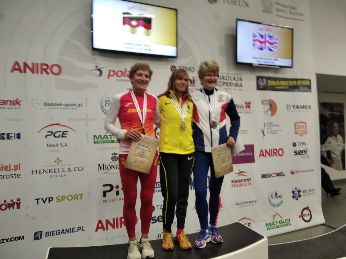 Rosa Escribano sube al podio por partida doble en el Mundial Master de Torun 💥💥 consiguiendo PLATA en Triple y Longitud W60 🥈🥈
           ¡¡¡ Bravo Rosa !!!