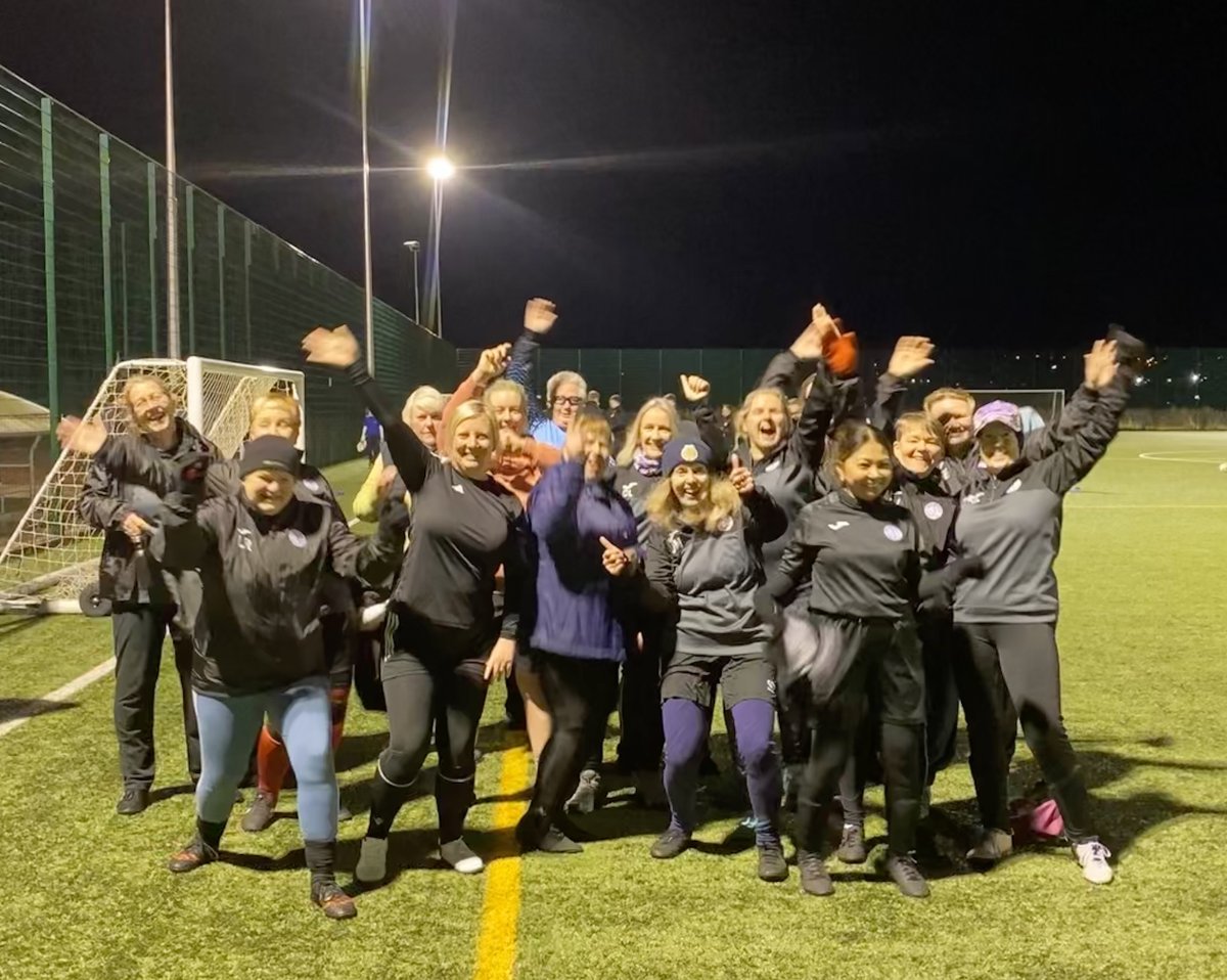 Jeanfield Swifts Womens Walking Football tweet media