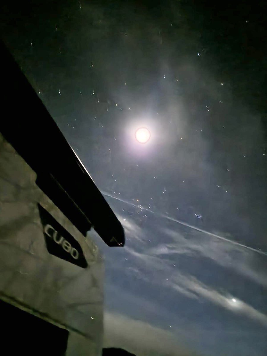 CV’s &amp; stargazing go hand in hand 👌🏻

#CV_VanLife
#CV_Family
#CV_AdVANtures