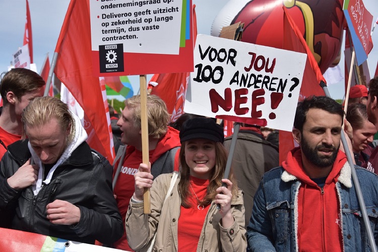 equaltimes's tweet image. 🇳🇱El comercio rápido en los Países Bajos avanza (lentamente) en la consolidación del trabajo decente

➡️equaltimes.org/el-comercio-ra…

#Economíadeplataforma #repartoadomicilio #tiendasoscuras #derechoslaborales #trabajodecente #juventud #sindicatos

🖋️@ThompsonBXL 📸FNV Young &amp;amp; United