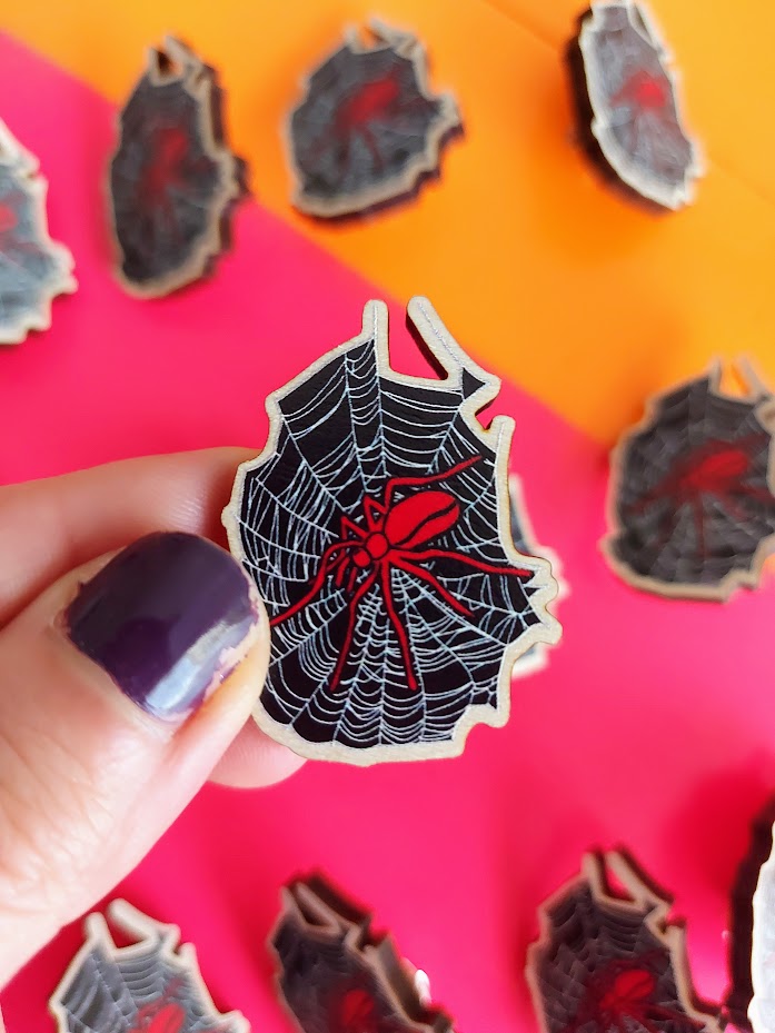Wooden pin badges, made from responsibly sourced wood 😁

Link to shop below 👇