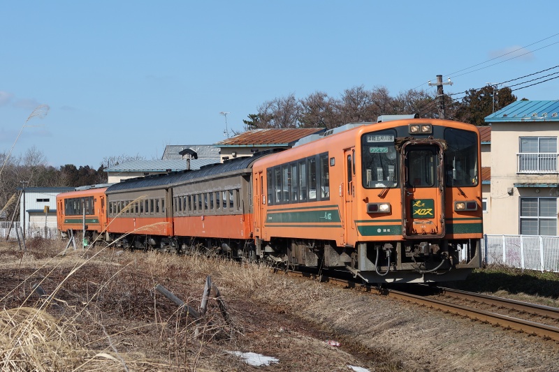 「この前の津軽鉄道のストーブ列車。冬場は1日3往復あるのだが、この時は3往復ともD」|しーさいどのイラスト