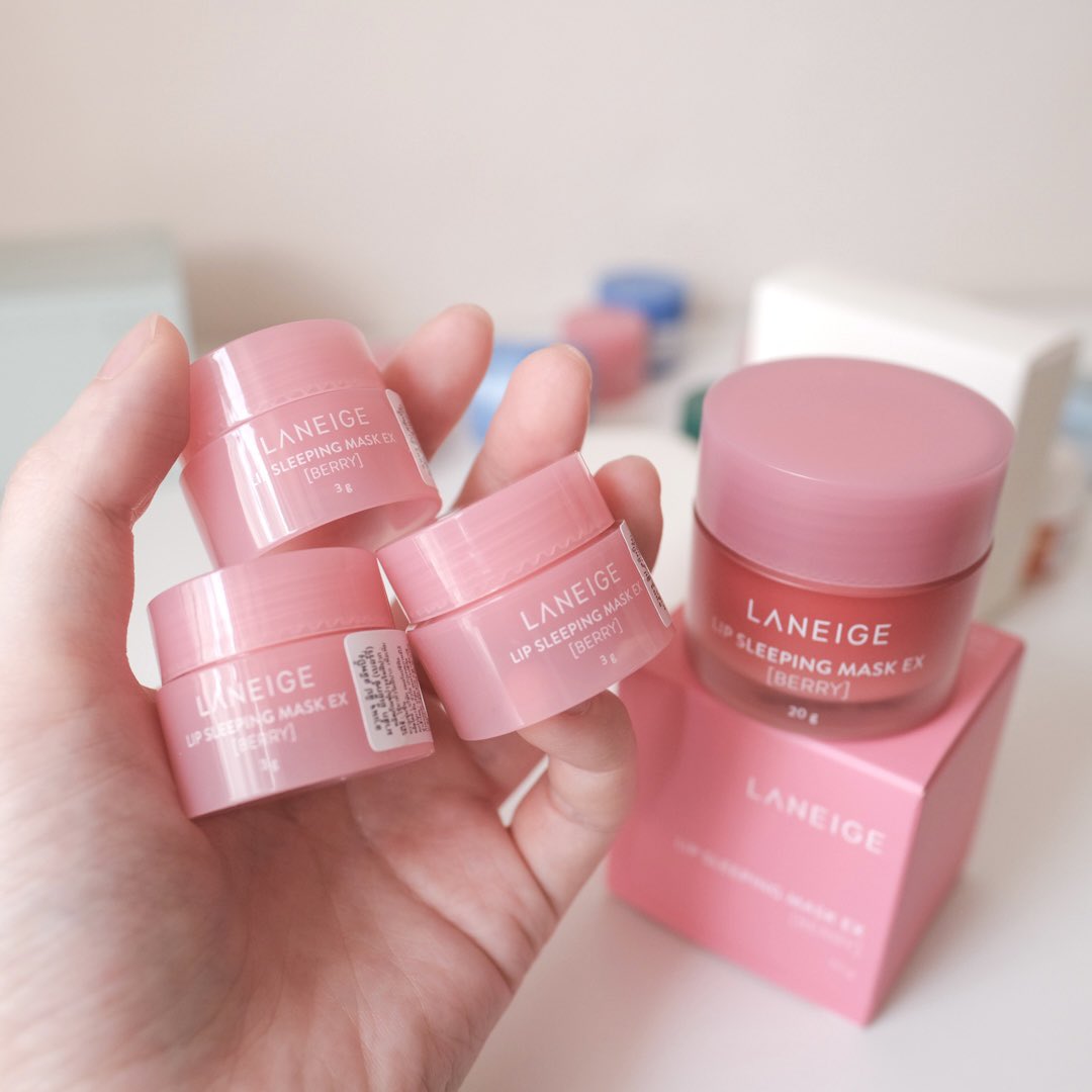 imbeamie's tweet photo. ไม่รู้ละ แต่อยากได้ที่รัดผม give me museum LANEIGE 4.4 นี้จะกดช้อปปี้ 🥹

🖼️ ซื้อ Neo Cushion+รีฟิล ได้ของแถม 4ชิ้น กับที่รัดผม 100 ออเดอร์แรก
🎨แป้งรุ่นใหม่ได้ของแถม 4 ชิ้น
🧼Laneige Lip Sleeping Mask ทุกกลิ่น ฟรี  3 กระปุก

🕰️เที่ยงคืน-ตีสอง +ของแถม 6 ชิ้น🫶🏻
แปะพิกัดด้านล่างน้า https://t.co/VDUe009oGQ