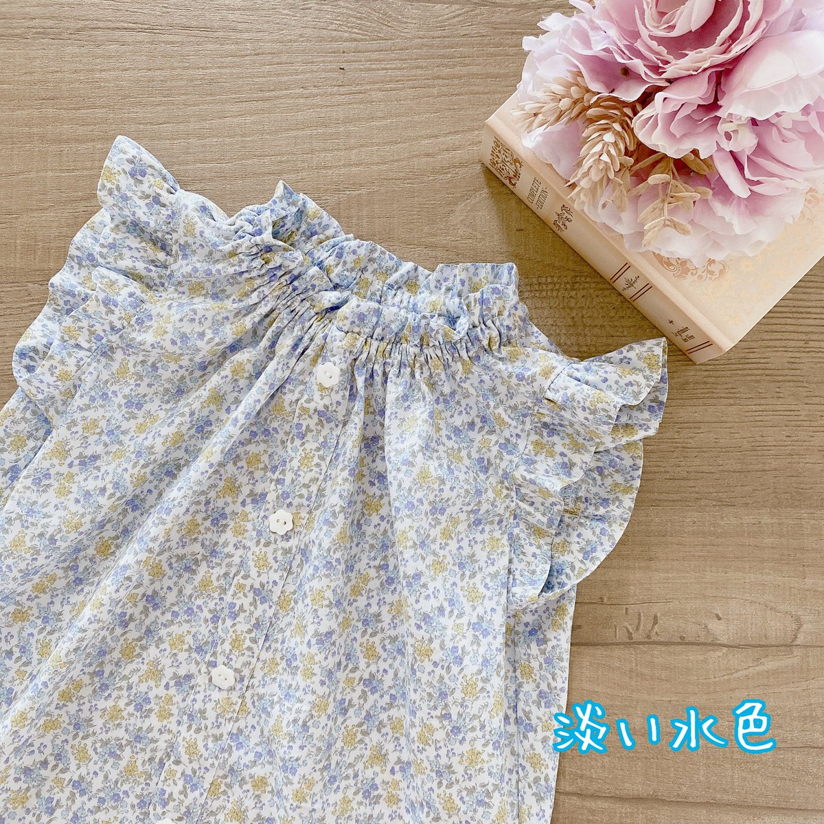 PD_handmade0122's tweet photo. 新作 花柄ブラウス 90-130cmサイズ
販売開始しました🌸

首周りはギャザーなので着せやすく、シワになりにくいので出先でもキレイを保てます🍀*゜

 #minne #minneとものづくりと  #新作おしえて  #ハンドメイド  #子供服  #minne_new 

https://t.co/bx23TBkgfm https://t.co/Oz4gnxrbEV