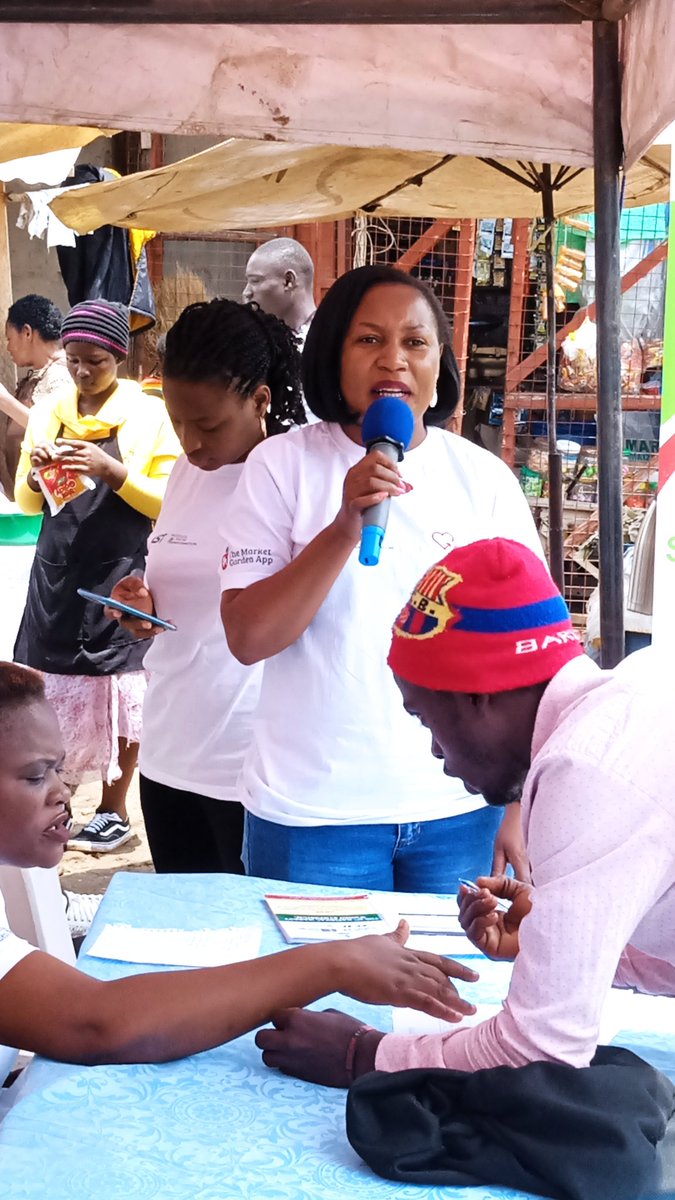 MarketGardenUG's tweet photo. "Market women can sell all types of groceries to customers from all over 12 markets in Kampala. Markets include Kalerwe, Nakawa, Ntinda, Nakawa, Bugoloobi and many more" @Wagubi1, Executive Director IST.
#Tech2AccessMarkets
#Tech2AccessHealth
#WomenInMarkets https://t.co/m34Z4zNF1c