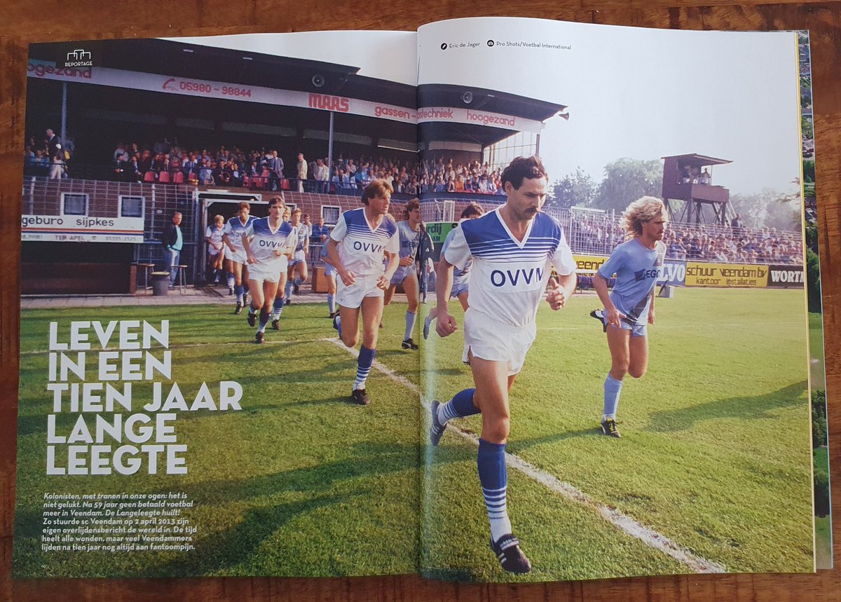 De <a href="/Staantribune/">Staantribune</a> ligt weer op de mat! Dit verhaal ken ik al, ik duik nu in de Italiaanse stadions, Gelredome (lekker actueel) en Ajax 1973. Verder genieten van de lange lijdensweg van @GijsvdPoel, de mancave van <a href="/HansDouw/">Hans Douw</a> en de profdroom van <a href="/FHeinen/">Frank Heinen</a>.