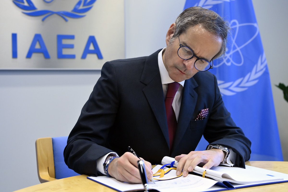 rafaelmgrossi's tweet photo. 🇸🇹 #SãoToméAndPríncipe safeguards agreement under the Nuclear Non-Proliferation Treaty and additional protocol entered into force today. We are one step closer to universalizing @iaeaorg comprehensive #safeguards under the #NPT. https://t.co/244QImhwJj