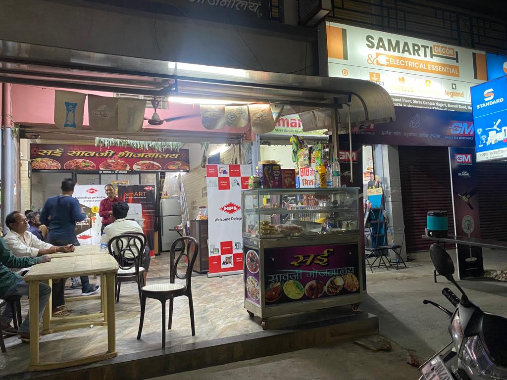 HPL_Official's tweet photo. #HPLElectricalMeet

Yet another successful Nukkad Meet by our Channel partner Samarth Electricals (Retailer) was conducted at Nagpur, Maharashtra.

#hplindia #hplproducts #hplelectrical #smartelectricals #electrcialmeet #modularswitches #switchgear #lightingsolutions https://t.co/MXT09ztgfU