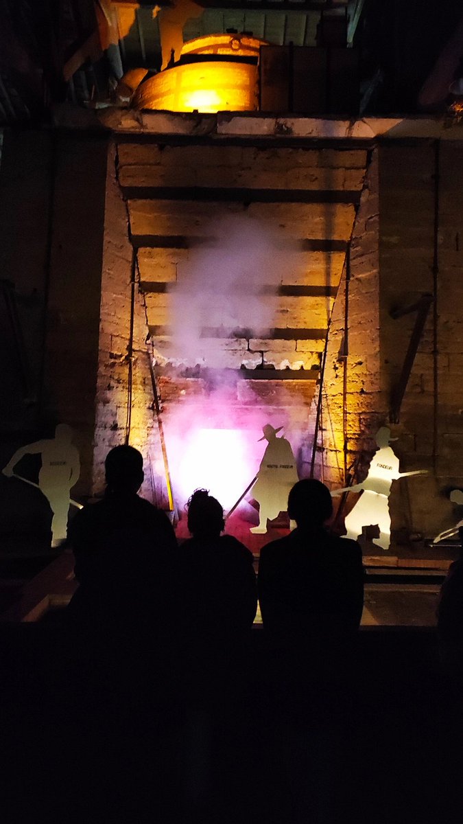 DamienEcu's tweet photo. Découverte du site Métallurgic Park avec les 4e du @clgannefrank pour y mettre en place un Escape game et une Murder party. L'occasion de retravailler des notions acquises dans "l'Europe de la Révolution industrielle". https://t.co/tafJdiNAzq