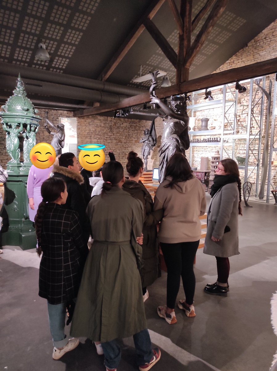 DamienEcu's tweet photo. Découverte du site Métallurgic Park avec les 4e du @clgannefrank pour y mettre en place un Escape game et une Murder party. L'occasion de retravailler des notions acquises dans "l'Europe de la Révolution industrielle". https://t.co/tafJdiNAzq