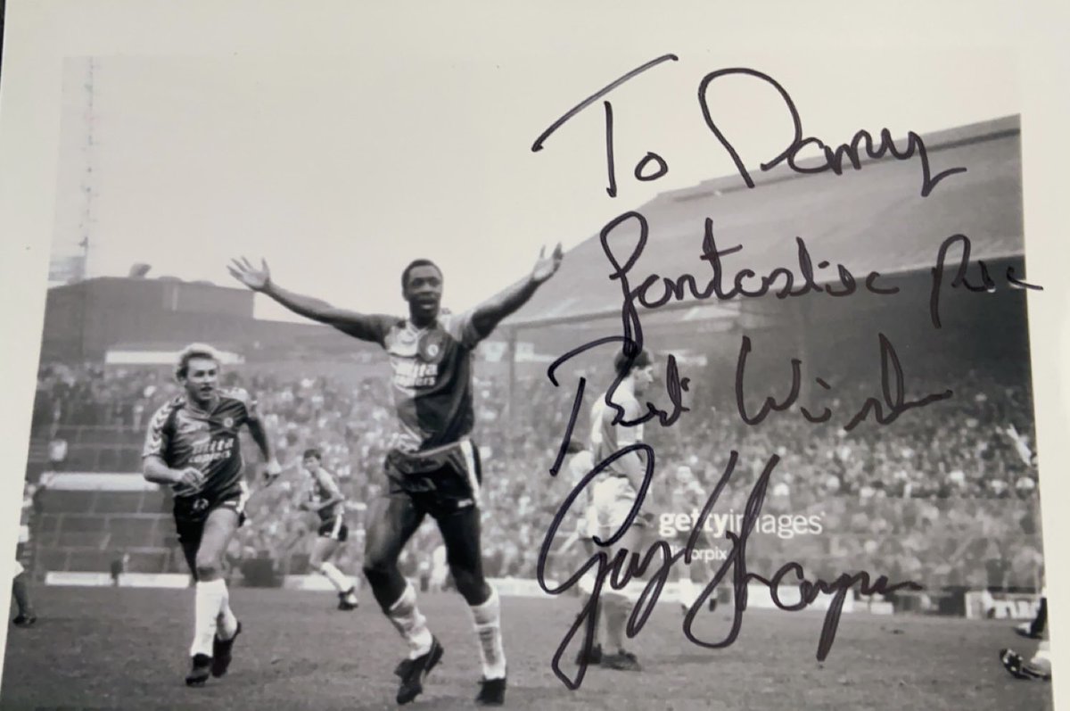 dannyavfcdraper's tweet photo. What a picture &amp; more importantly what a player &amp; a great guy aswell! Thanks Garry UTV 💜💙 @Thompson1Garry https://t.co/fcQjIa4r75