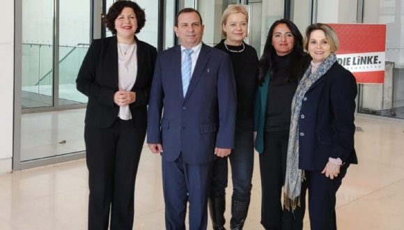 El héroe de la República de Cuba, diputado y presidente del Instituto Cubano de Amistad con los Pueblos Fernando González fue recibido por líderes de la Bancada Die linke en Alemania, quienes le dieron una cordial bienvenida. #Cuba