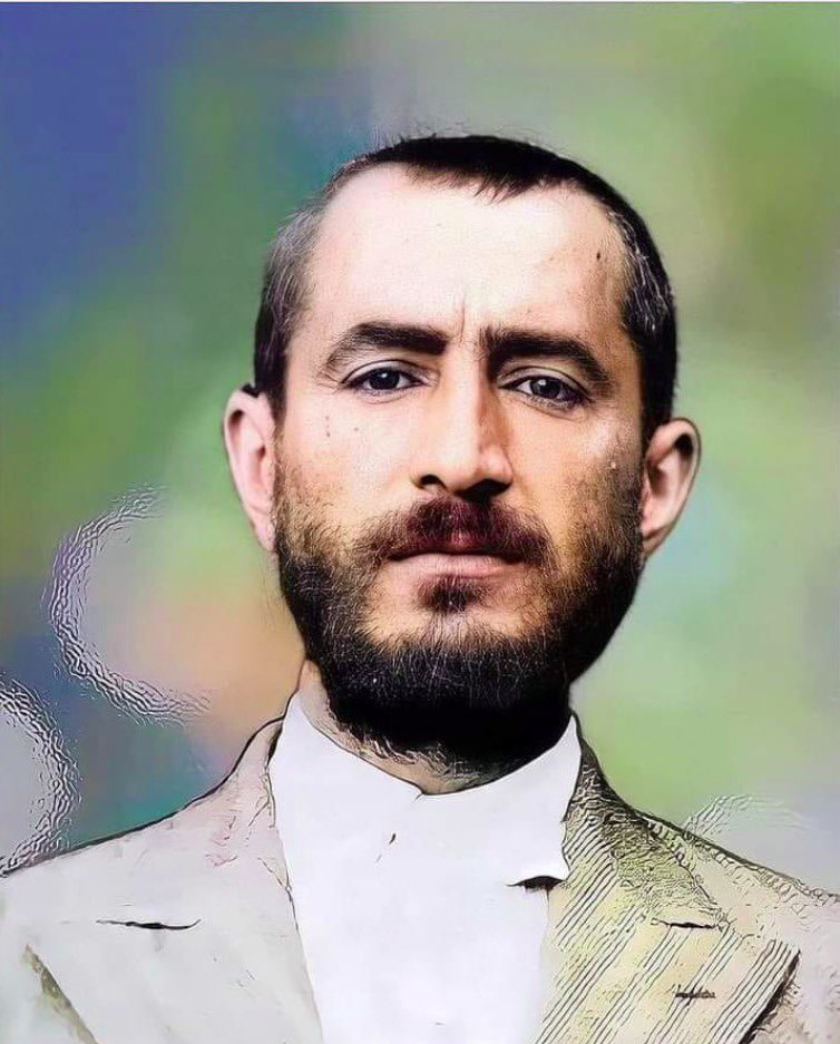 Resulbafeyi's tweet photo. Pêşengên xwe ji bîr nekin #QaziMihemmed https://t.co/vhNeq09a6u