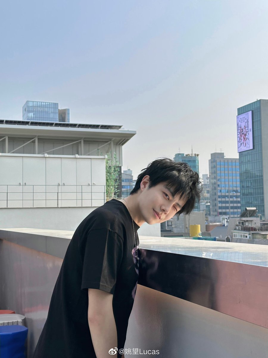 Lecas_DALBI's tweet photo. 텅 신사 스페이스 https://t.co/1Ak4nTsOCP