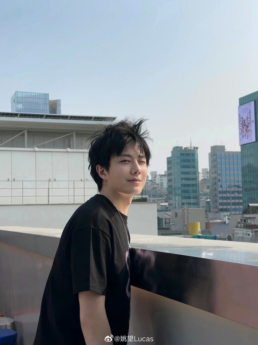 Lecas_DALBI's tweet photo. 텅 신사 스페이스 https://t.co/1Ak4nTsOCP