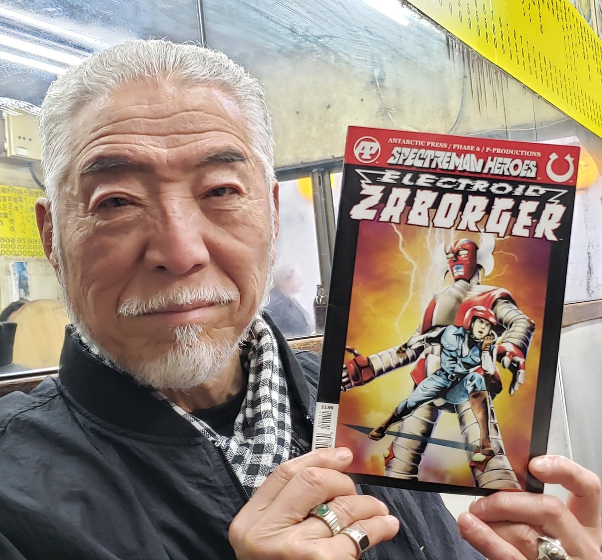 sanukisyokunin's tweet photo. Kikuchi Eiichi is an actor who roles in ZABORGER film and TV show.
He likes my ZABORGER comic.
きくち英一さんはアメコミ電人ザボーガーにも登場します。
#zaborger #kikuchieiichi #pproduction #電人ザボーガー #きくち英一 #ピープロダクション #アメコミ #特撮 #hiroshikanatani https://t.co/4F0zcg4eMz