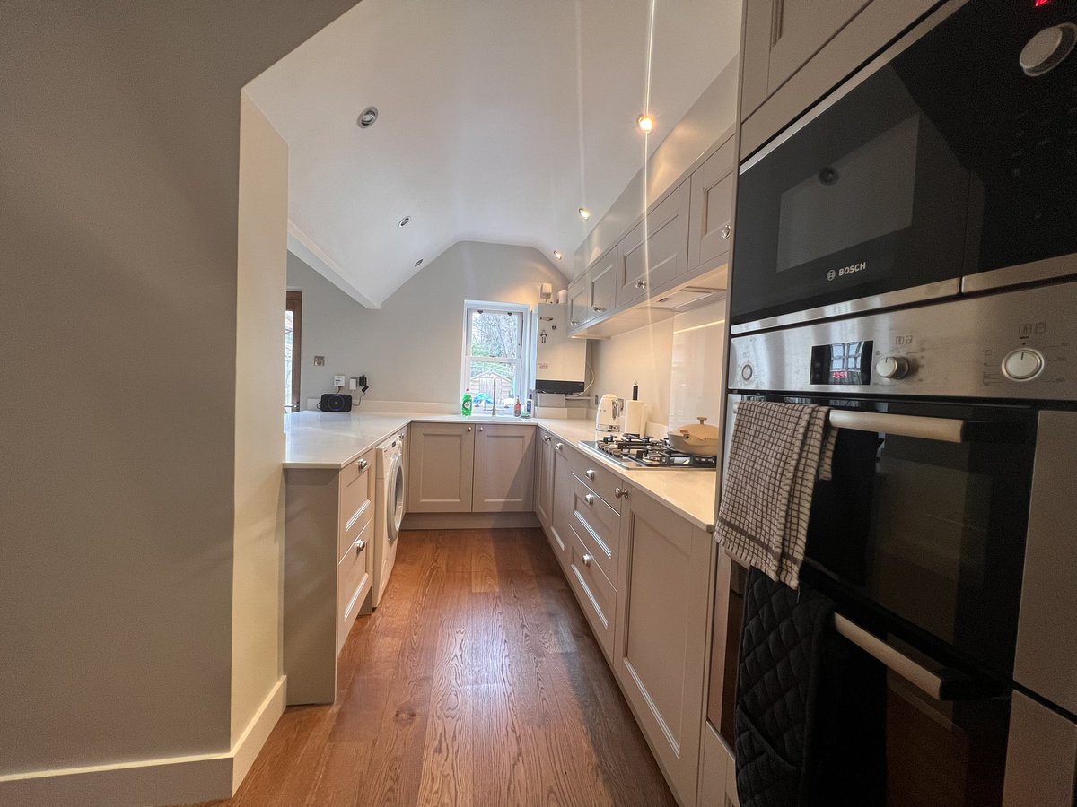 📍Morden

~ Minster Shaker
~ Omega Mackintosh
~ <a href="/BoschUK/">Bosch UK</a> integrated appliances
~ <a href="/franke_group/">Franke Group</a> sink and tap
~ <a href="/blumuk/">Blum UK</a> Integrated waste
~ Supplied and installed by us

Design, Supply, Install… across the UK

#kitchendesign #kitchen #bespokekitchen #kitchens #kitchensuk