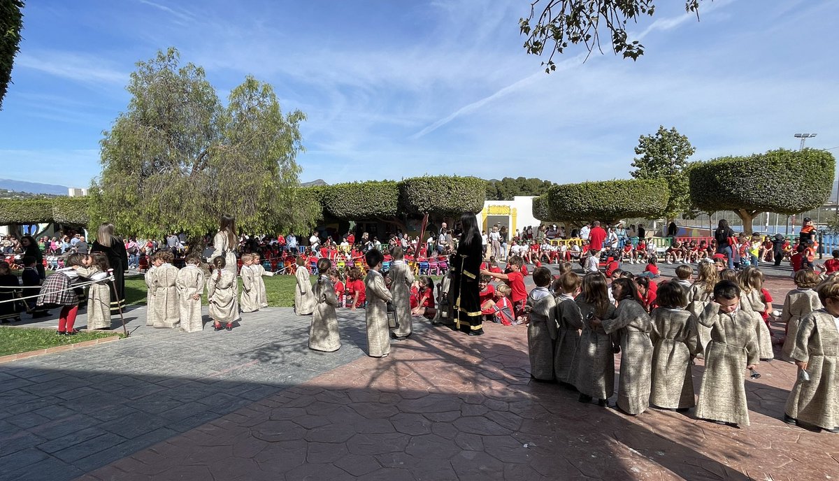 ColegioEP's tweet photo. 📌 Despedimos el trimestre con la marcha del Paso de los pequeños del centro; una iniciativa organizada por la etapa de Educación Infantil como homenaje a una de las formas de expresión más populares en #Andalucia ◀️ @diputacionMLG @culturamalaga https://t.co/5fUNt7xH0B