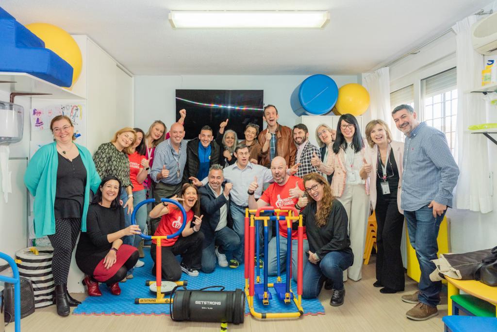 FundacionRailes's tweet photo. Gracias a #elpoderdelchandal y @noow_distrito los niños y niñas con #discapacidadintelectual o riesgo de padecerla que acuden a nuestro centro de #AtencionTemprana en #Moratalaz podrán disfrutar de un #minigym
¡Gracias por la donación y colaboración! #proyectominigym https://t.co/1jNIdMNhcz