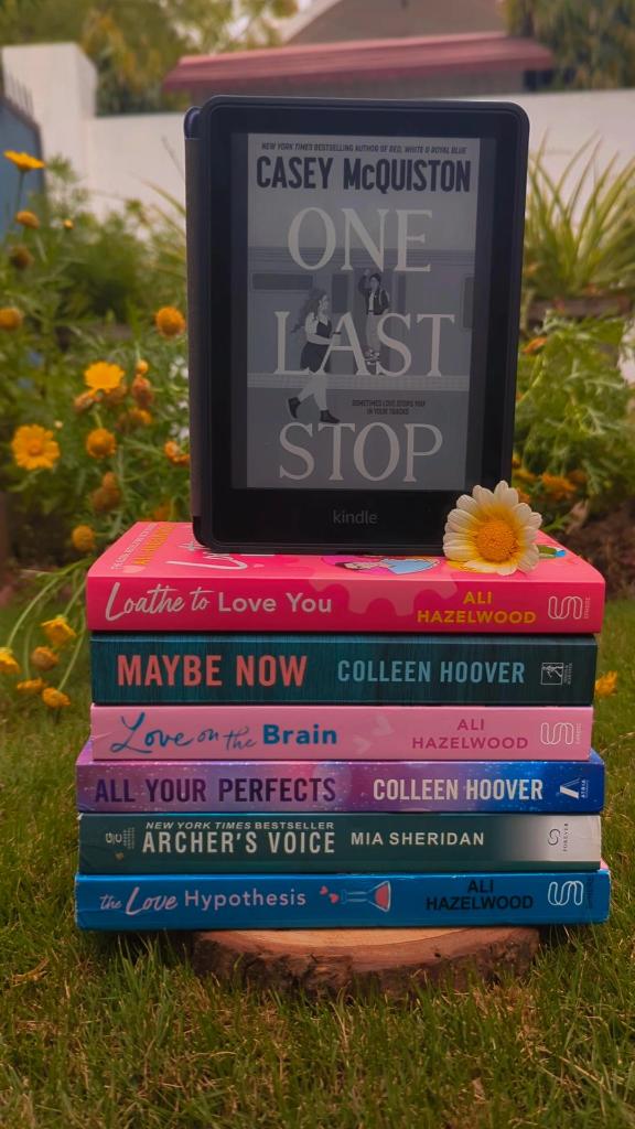 ashukicapoor's tweet photo. 'Perhaps they were right putting love into books. Perhaps it could not live anywhere else' #Marchreads #onelaststop #maybenow #allyourperfects #archersvoice #thelovehypothesis #loathetoloveyou #loveonthebrain #love #foundfamily #booktwt #BookTwitter #BooksWorthReading ๐งกโค๏ธ๐ค๐ค๐ https://t.co/Xy3b1RhHUO