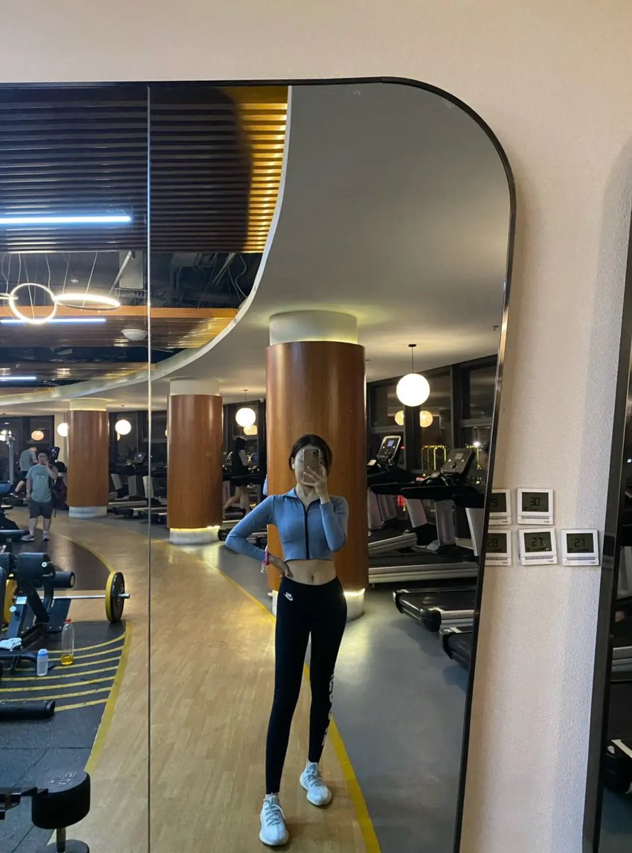 APomypliano's tweet photo. I exercise, I am healthy, I am happy. https://t.co/xxjTj2Pqnx