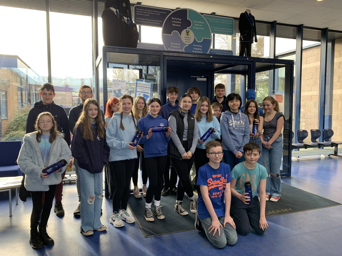 Our final #worldwaterday2023 event was our dress down day- pupils dressed in blue and made a donation to our house charities- @WaterAidUK @UNICEF_uk and @shelterscotland.  Well done everyone! @Linlithgow_Acad @LAHumanities_ @scottish_water