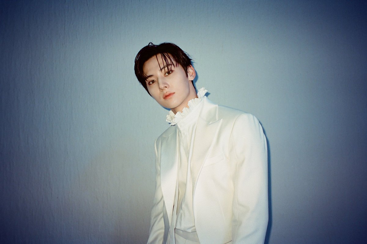 M2MPD's tweet photo. 필름카메라로 기록한 3월의 추억📸 4월에도 쭈욱 엠투와 함께해요❣ #3월의엠투 #M2film #BE_ORIGINAL #황민현 #HWANGMINHYUN @MINHYUN_PLEDIS https://t.co/yHRIL70iZz