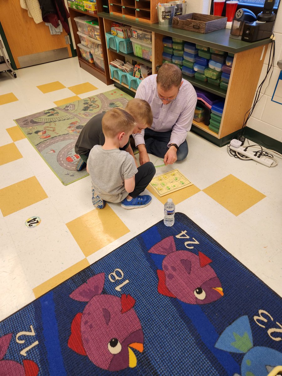 Another great #FamilyEngagement  night!  This STEAM night was held <a href="/RockledgePWCS/">Rockledge Eagles</a> .  Fun night foe learning and families.