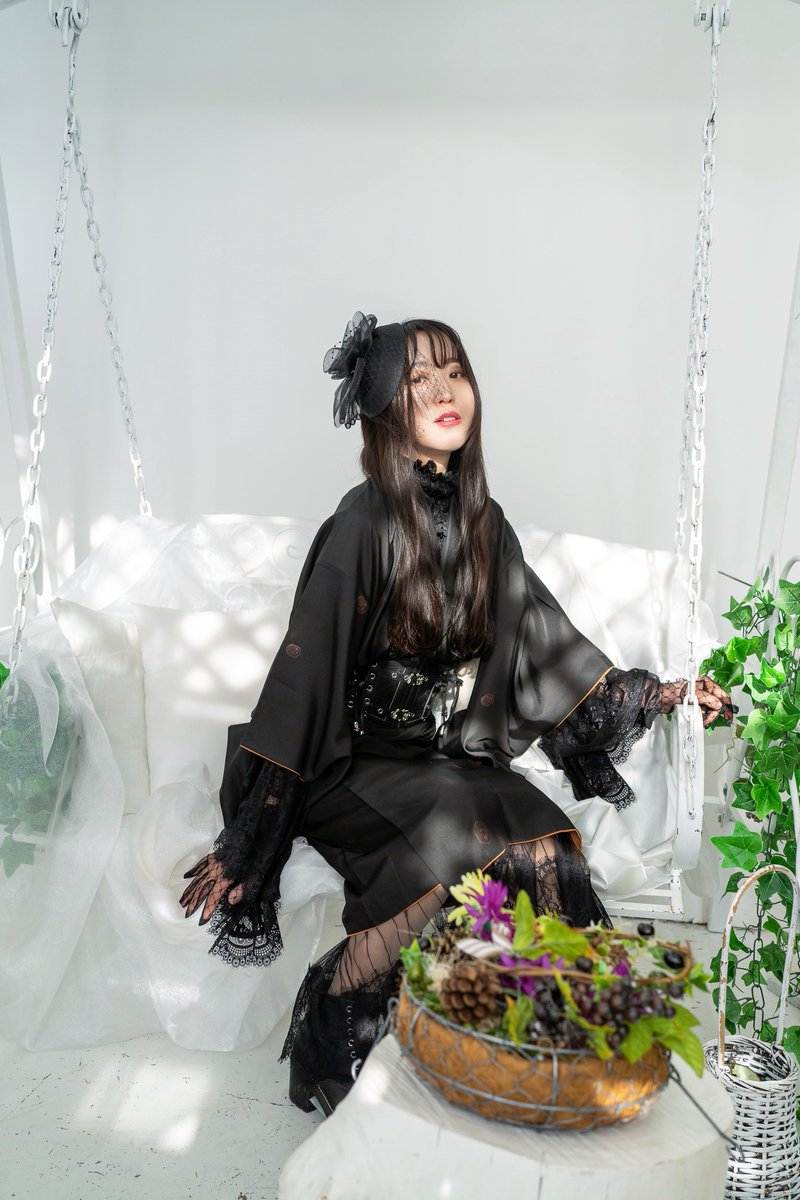 yagi5da's tweet photo. 『白と黒』
　白と黒の休日
@annchan_666 
@fill_miyagi 
＃ポートレート https://t.co/WNkQ6RRjnN