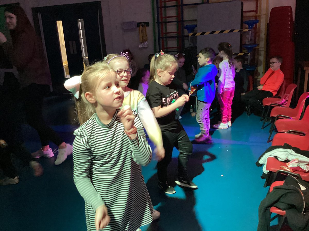 MissFlynnMLP's tweet photo. Such a lovely time at our Easter disco this morning. @MabLanePri #easterdisco #easterfun @MrsGillardMLP π π£ π° https://t.co/luIaTI9rUQ
