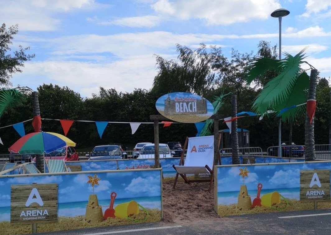 🏖️ Lets go to the beach! 🏖️

British summer time is here and that means people will soon start flocking to the beach! Not near the coast? Bring the beach to your town or city. 

Great work <a href="/ollywoodtm/">OLLYWOOD™</a> 

Contact us today 👉 bit.ly/3B5plAV

#summer #beach #placemaking