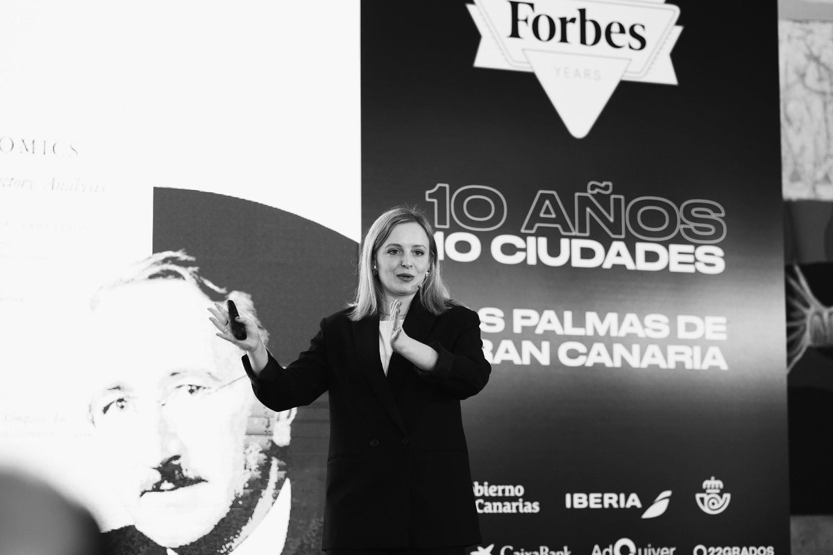 Patibaiges's tweet photo. It’s been amazing to have the opportunity to listen to @RosieCollingto in our Forbes Masterclass series for the #Forbes10Years anniversary. Extremely interesting insights, developed in her last book co-written with @MazzucatoM https://t.co/CYGg9aUAuc
