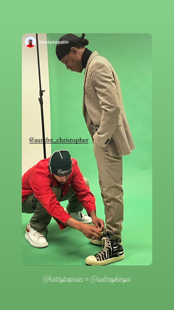 Model_Kid_'s tweet photo. Styling shit https://t.co/62Ka6upXkQ