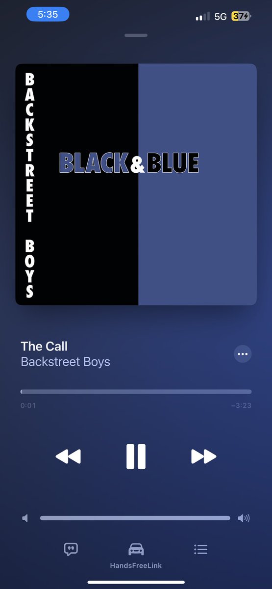 malloryann48's tweet photo. Before work jams! https://t.co/58kOBHcUkG