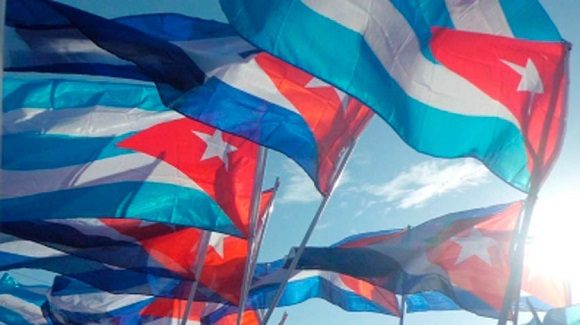 CUBA ES UN EJEMPLO PARA EL MUNDO y #VENCEREMOS