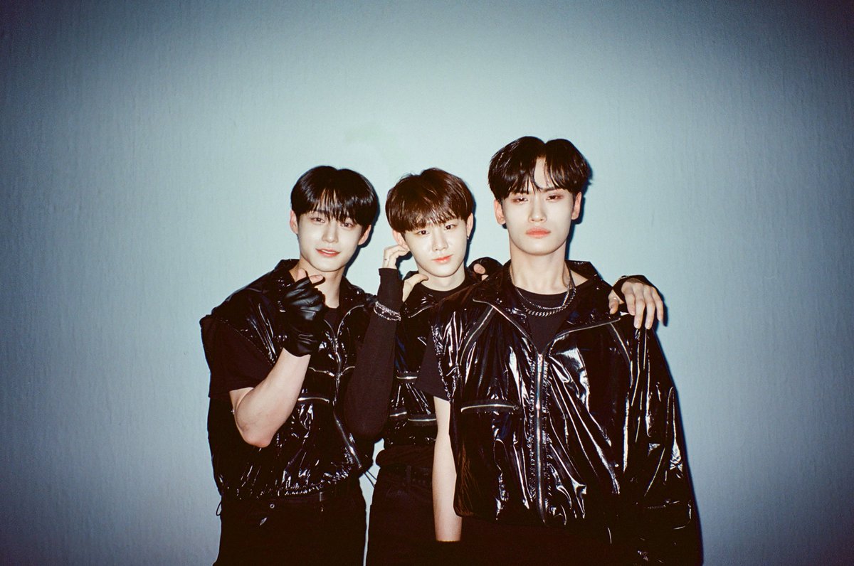 M2MPD's tweet photo. 필름카메라로 기록한 3월의 추억📸 4월에도 쭈욱 엠투와 함께해요❣ #3월의엠투 #M2film #STUDIOCHOOM #보이즈플래닛 #BOYSPLANET @_mnetboysplanet https://t.co/OBBTI1eJO5