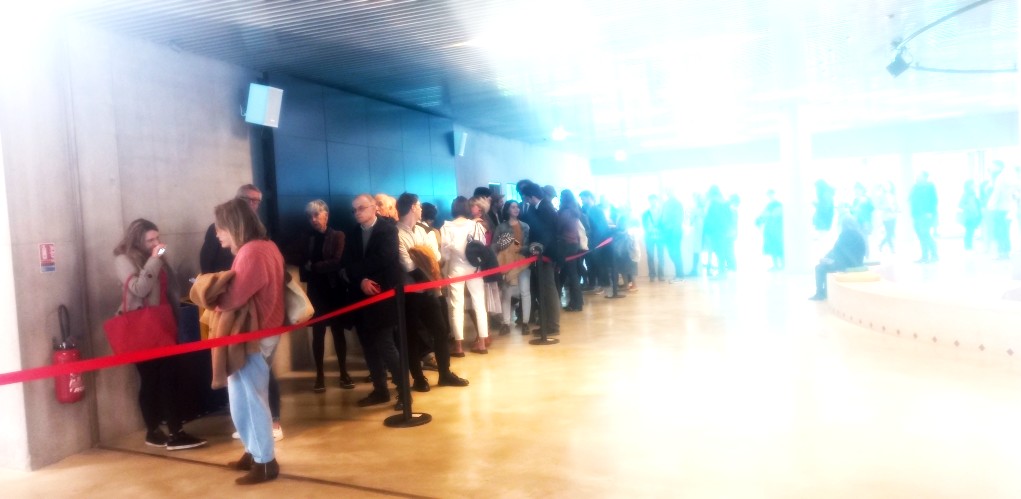 ❤️ Vous étiez plus de 1000 au vernissage de Molinier rose saumon  #fracaquitaine ! Merci ❤️