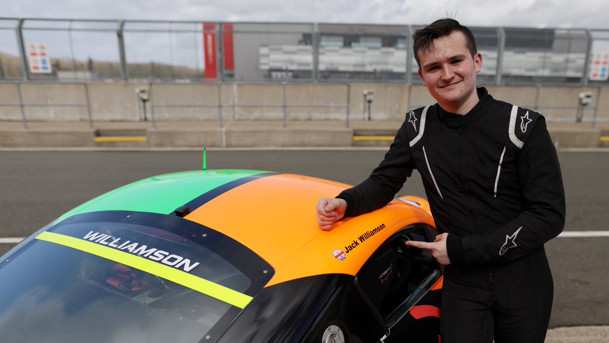 Thrilled to give Jack Williamson a first #Ginetta Jr test yesterday at Silverstone yesterday as his prize for winning the Brentwood Karting Super League Winter title 🏆. #talent. 🦊

📸 <a href="/JakobEbrey/">JEP</a>