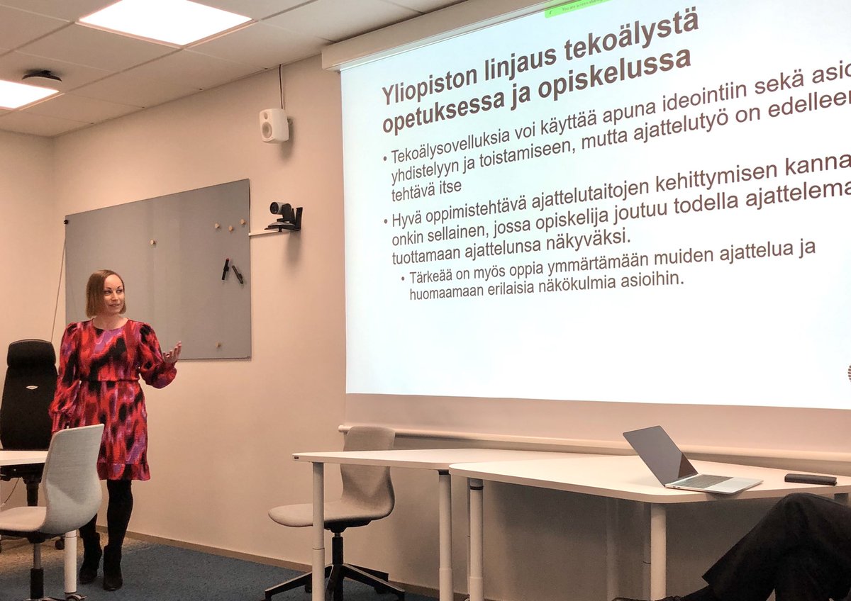 UTUPEDA (@utupeda) on Twitter photo Tänään yliopistopedagogiikan 60 op pedagogisten opintojen opiskelijat tutustuivat monenlaisiin digitaalisiin välineisiin ja kysymyksiin, kuten #ChatGPT #H5P ja Lightboard. Kiitos Opetuen tiimi, erityisesti <a href="/HeidiSalmento/">Heidi Salmento</a> ⭐️ <a href="/utueducation/">Kasvatustieteiden tiedekunta - Turun yliopisto</a> <a href="/UniTurku/">Turun yliopisto - University of Turku</a> Tänään yliopistopedagogiikan 60 op pedagogisten opintojen opiskelijat tutustuivat monenlaisiin digitaalisiin välineisiin ja kysymyksiin, kuten #ChatGPT #H5P ja Lightboard. Kiitos Opetuen tiimi, erityisesti <a href="/HeidiSalmento/">Heidi Salmento</a> ⭐️ <a href="/utueducation/">Kasvatustieteiden tiedekunta - Turun yliopisto</a> <a href="/UniTurku/">Turun yliopisto - University of Turku</a>