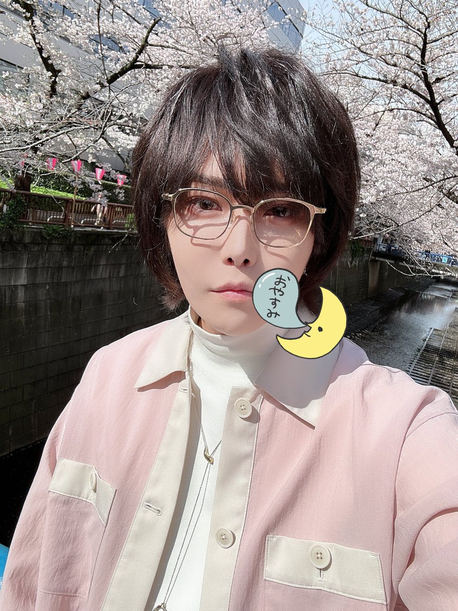 _amatsuki_'s tweet photo. 🌸🤓 https://t.co/NChAROnSXc