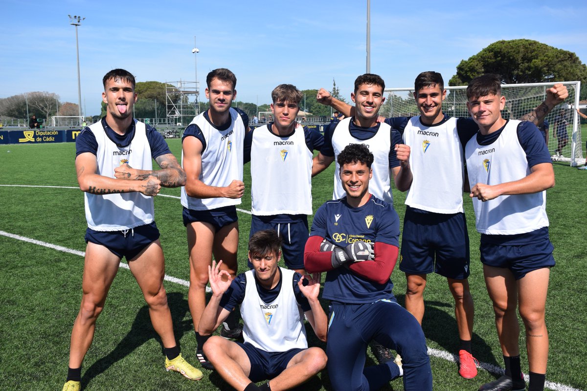 #Mirandilla 💛💙

Competición por equipos, equipo ganador 👇

<a href="/cveticanin2003/">Luka Cveticanin</a>, Peru, <a href="/jdelarosa11_/">De la rosa</a>, <a href="/OliverViera30/">Óliver Viera</a>, <a href="/asalguero_/">Adrian Salguero</a>, <a href="/alvaroobastidaa/">alvarobastidaa6</a>, <a href="/curromv6/">curro muñoz</a>, <a href="/nandoalm1/">nando</a>