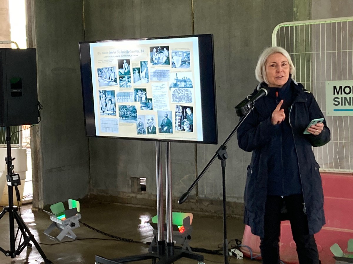 UKSPA's tweet image. Delighted to be attending the Topping out of Building A1 at @UnityCampusCam today. An exciting new urban #innovationdistrict in the heart of the Cambridgeshire countryside. #HowardGroup #UnityCampus #UKSPA #scienceparks #science #investment #labspace #officespace #MorganSindall