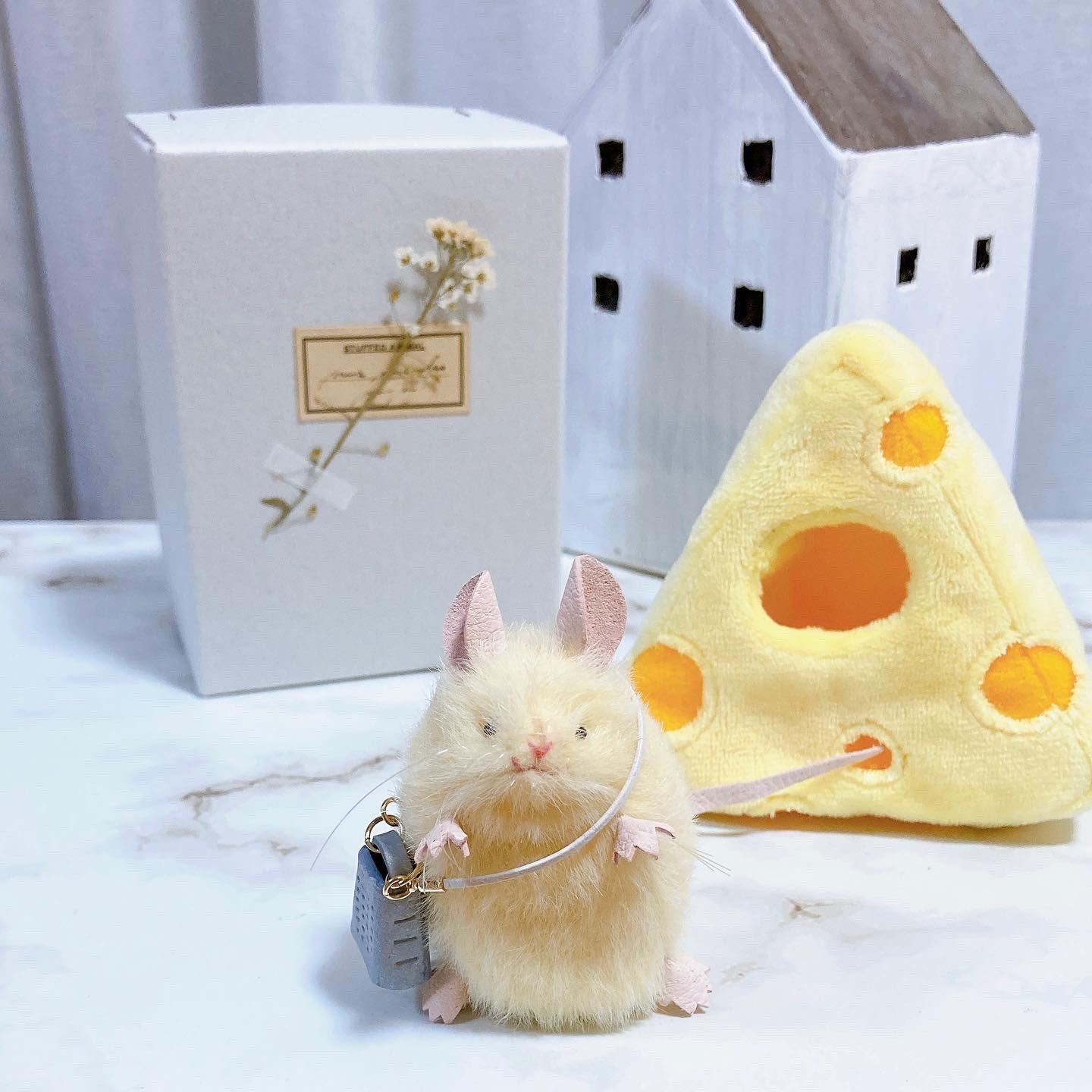 三角ユウリ カステラ マウス ぬいぐるみ 着ぐるみ