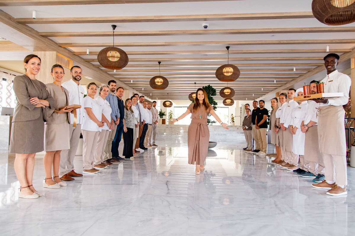 MeliaCareers's tweet photo. En Meliá sí que se nos da bien hacer bienvenidas a lo grande 😉  Así ha recibido nuestro equipazo de #ParadisusGranCanaria a su primera huésped.

Estamos convencidos de que este es solo el principio 👏

#WeAreMeliá #VIPMelia https://t.co/GXrIPTUEEI